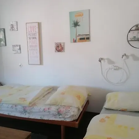 Ujkapu Sunshine Appartamento *