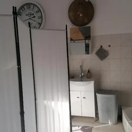 Ujkapu Sunshine *